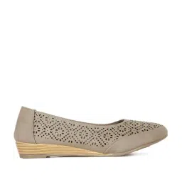 Bata Women's Nude Wedge Pumps-picture-11