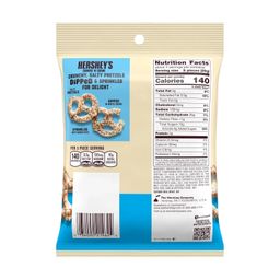 Hershey's Cookies n Cream Dipped Pretzels in White Creme and Cookie Bits Packet (120 g) image 2