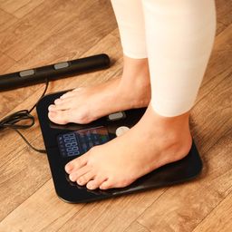 beatXP Infinity Weight Machine with BMI & Body Fat Analyzer, Body Composition Scale with 13 Essential Body Parameters, LCD Display, High Precision Sensors & Bluetooth App Sync, 18 Months Warranty image 2