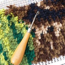 LOOM TREE Latch Hook Set for Rag Rug Making Kit & Tool, 7pcs, Wood & Plastic Handle, Metal Hook, Easy to Use image 5