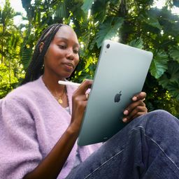 Apple iPad Air 13″ with M3 chip: Built for Apple Intelligence, Liquid Retina Display, 512GB, 12MP Front/Back Camera, Wi-Fi 6E + 5G Cellular, Touch ID, All-Day Battery Life — Blue image 4
