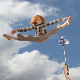 Amazon Basics Bluetooth Extendable Selfie Sticks with Wireless Remote, Light & Tripod Stand, Compatible with iPhone/OnePlus/Samsung/Oppo/Vivo and All Phones, image 5