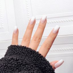 Buddy Jelly Trends Premium Ombre 24pcs Stick-on Nails set, with Easy Glue Tab application, Nails are Reusable & Unbreakable (Y-179) image 1