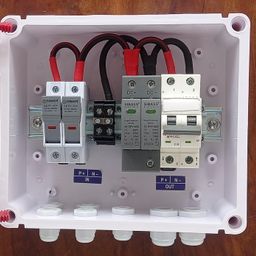 Kenbrook Solar AJB DCDB 2 in 1 Out 600V Inbuilt 2 x 20A Sibass Fuses, Sibass 600V SPD, 32A MCB (2 Series/String x up to 12 Panels Max.) (2IN1 600V MCB) image 1