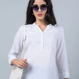 Crimsoune Club Solid V-Neck Linen Top-picture-15