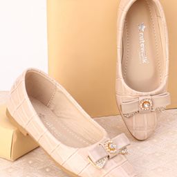 Cute Walk by Babyhug Slip On Bellies with Bow - Beige-image-92