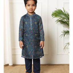 READIPRINT Full Sleeves Floral Printed Kurta & Pyjama - Navy Blue-image-2