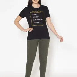 Clovia Black Graphic Print Pajama Set-image-36