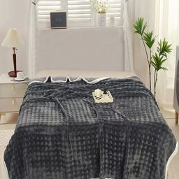JC HOME Grey & Cream-Coloured Geometric AC Room 300 GSM Double Bed Blanket-16