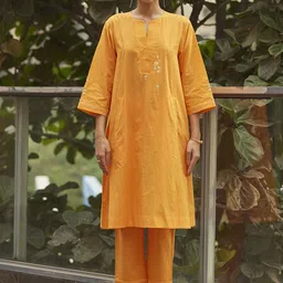 Raas by Ekta Round Neck Tunic With Trousers Co-Ords-image-18