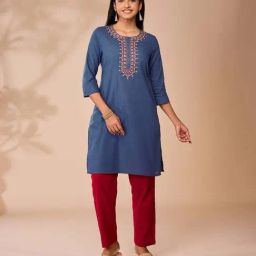 Daali Navy Cotton Regular Fit Embroidered Kurta-image-71