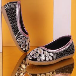 SHOES FOR JUNIORS Leaves Embroidered & Sequins Embellished Ballerinas - Pink-image-37