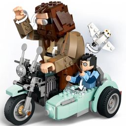 LEGO Harry Potter Hagrid & Harry's Motorcycle Ride, Magical Toy 617 Pieces - 76443 image 5