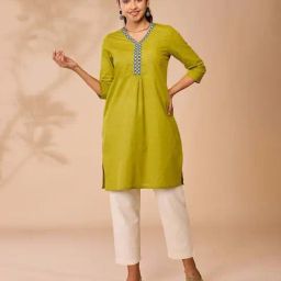 Daali Green Cotton Regular Fit Embroidered Kurta-picture-39