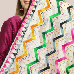 Dupatta Bazaar White Embroidered Dupatta image 4