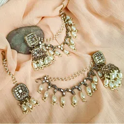 Crown Fabulous Jewellery Gold-Plated Kundan Studded & Pearls Beaded Maang Tika & Earrings-37