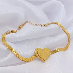 Saizen Gold-Plated Stainless Steel Heart Charm Bracelet-image-5