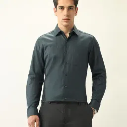 Arrow Green Cotton Regular fit Self Formal Shirt-image-100