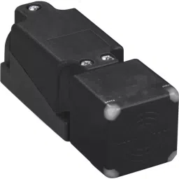 RS PRO Inductive Rectangular-Style Proximity Sensor 40 mm Detection PNP 10-30 V DC, 2066183-3