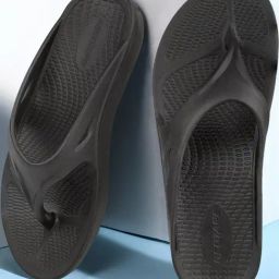 Red Tape Men's Black Flip Flops-28
