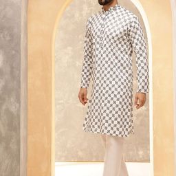 SOJANYA Men Embroidered Regular Thread Work Kurta with Pyjamas image 3