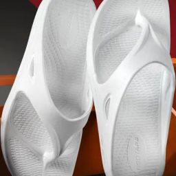 Red Tape Men's White Flip Flops-image-20