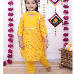 Vastrarth Cotton Three Fourth Sleeves Leheriya Printed Gota Lace Embellished Kurta Salwar With Dupatta Set - Yellow-image-48