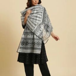W White Printed Dupatta image 3