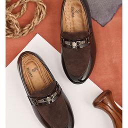 Stefens Buckle Detailed & Glossy Finish Slip On Loafers - Brown-image-0