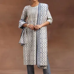 Libas Geometric Printed Sequinned Straight Kurta With Trouser & Dupatta-13