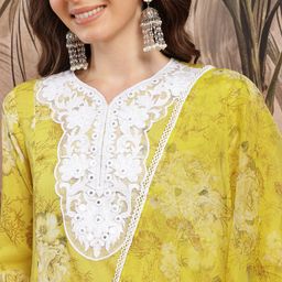 Sangria Floral Print Thread Work Kurta with Salwar & Dupatta image 4