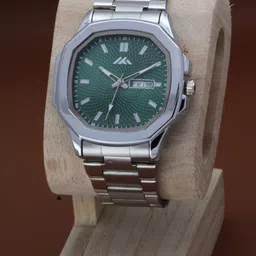 VIRAKTI Men Brass Embellished Dial & Stainless Steel Bracelet Style Straps Analogue Watch MEN-24-GREEN-image-42