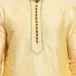SKAVIJ Men Ethnic Motifs Embroidered Regular Thread Work Dupion Silk Kurta with Churidar & With Dupatta image 4