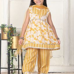 Cutiekins Girls Floral Printed Regular Gotta Patti A-Line Kurta with Palazzos & Dupatta-picture-38