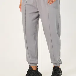 Styli Men Relaxed-Fit Joggers With Raw Seam Detail-image-75