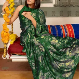 KALINI Floral Printed Saree With Blouse Piece-picture-3