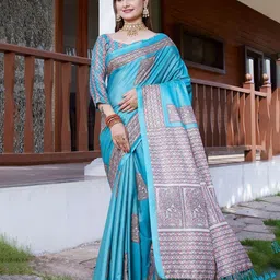 K 5 Fashion Floral Printed Pure Crepe Saree With Blouse Piece-image-13