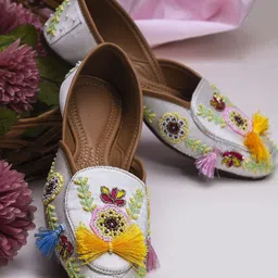 Try Me Women Embellished Ballerinas Flats-image-34