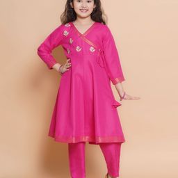 Bitiya By Bhama Cotton Woven Three Fourth Sleeves Floral Embroidered Gota Lace Embellished Anarkali Style Kurta & Pant Set - Pink-image-64