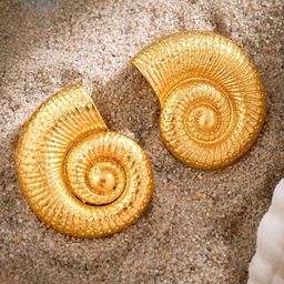 ISHKAARA Women Gold Snail Shell Spiral Contemporary Studs Earrings-38