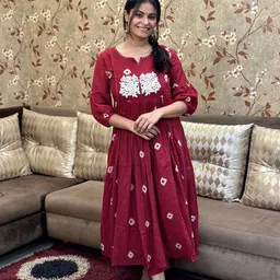 DIVASTRI Anveshi Floral Printed Notch Neck Pleated Thread Work Anarkali Kurta with Trouser-28
