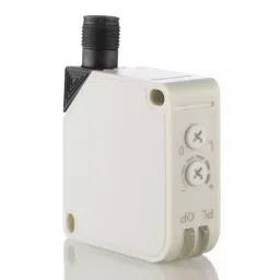 RS PRO Diffuse Photoelectric Sensor Block Sensor 2 m Detection Range, 2024473 image 3