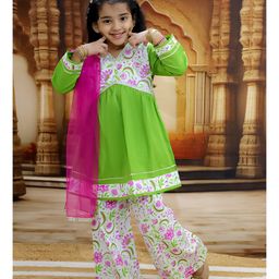 Junitos Pure Cotton Full Sleeves Floral Printed Kurta Pant  Set With Dupatta - Green-image-1