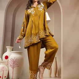 Sangria Embroidered Shirt Collar Tunic & Trousers Co-Ords-picture-49