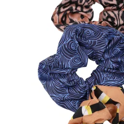 Aditi Wasan Multicolor Printed Scrunchies - Set of 3 image 5