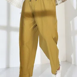 Campus Sutra Men Comfort Loose Fit Easy Wash Trousers-image-52