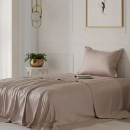 Stoa Paris Date Night Champagne Polyester 300 TC Single-Sized Bedsheet with 1 Pillow Cover-image-10