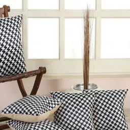 Shadowkart Black & White 5 Pieces Geometric Printed Velvet Square Cushion Covers-image-3