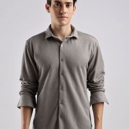 THE BEETEL HOUSE Standard Striped Spread Collar Shirt-image-39