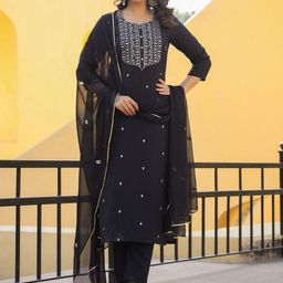 DIVASTRI Floral Embroidered Sweetheart Neck Straight Kurta With Trousers & Dupatta-11